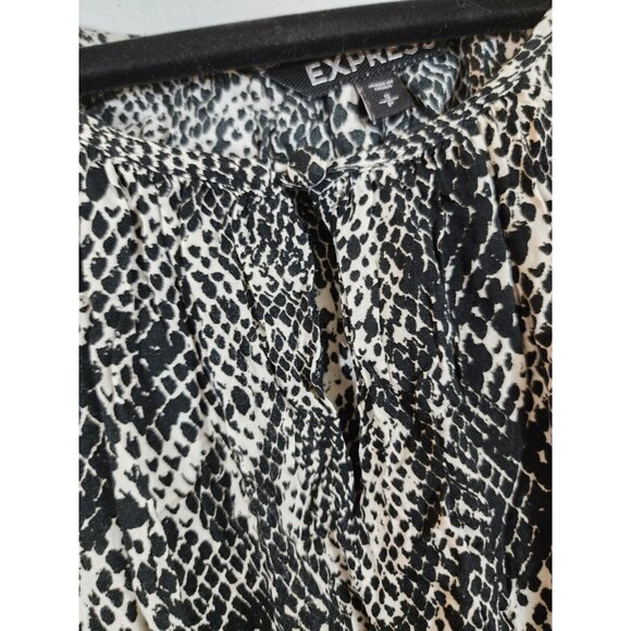 Express Womens S Black Snake Print Short Puff Sleeve Round Neck Tie Front Blouse - Picture 2 of 7